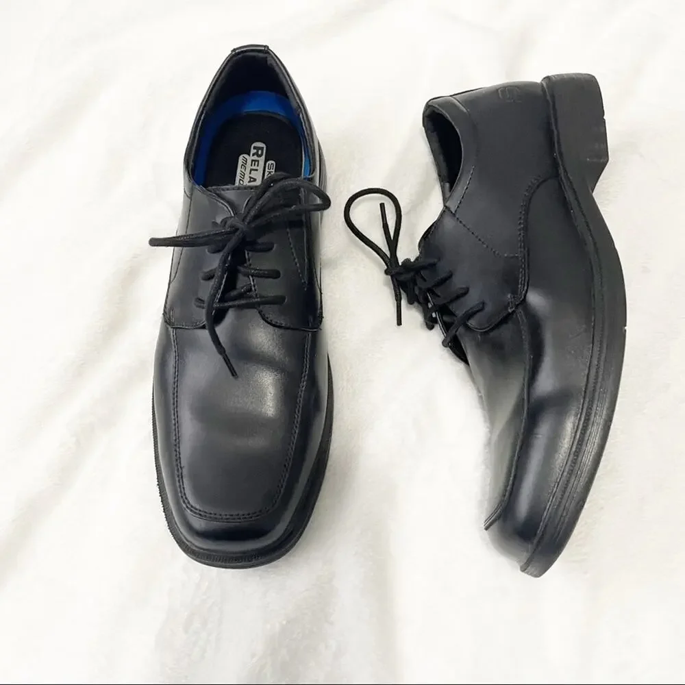 Skechers relaxed fit memory foam lace up square toe shoe size 9.5 men’s NEW